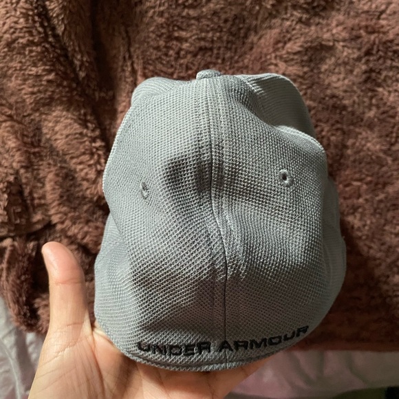 Under Armour Men's Gray Cap L/XL - Picture 3 of 7